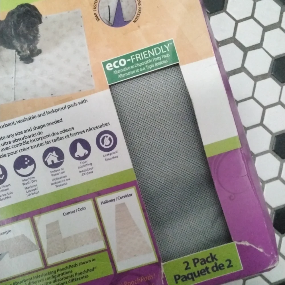 NWT: POOCHPAD, REUSABLE/WASHABLE ULTRA ABSORBENT LEAKPROOF POTTY PAD SYSTEM.